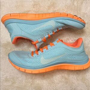 Nike Free 3.0✨ Womens light blue knit and orange tennis shoes. Sz 7✨